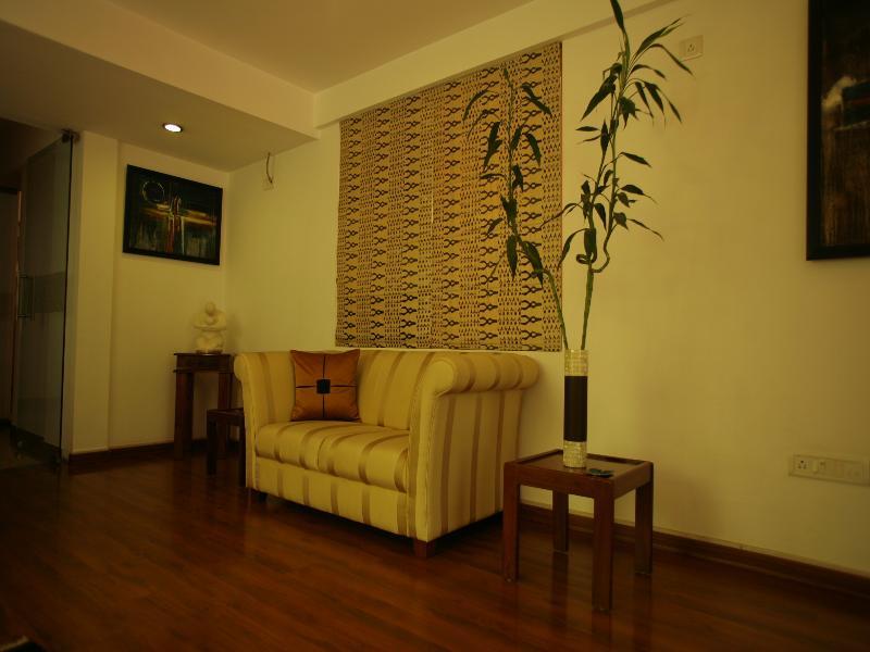 Justa Off Mg Road Hotel Бангалор Екстериор снимка